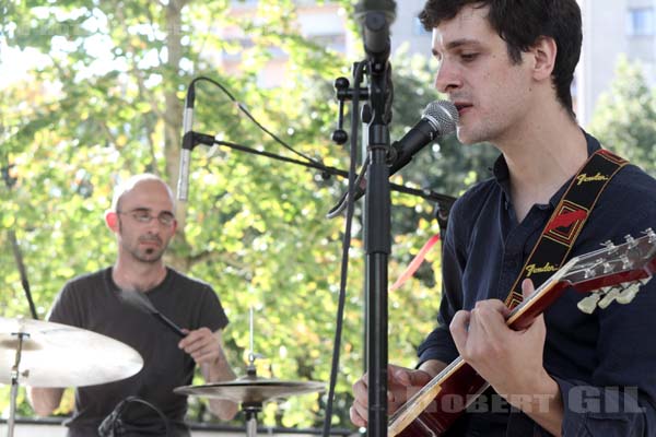 ONE LICK LESS - 2012-09-09 - PARIS - Square de la Place des Fetes - 